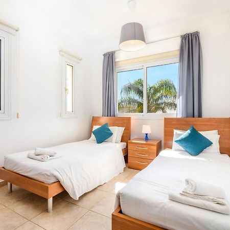 Villa Oscar Protaras Eksteriør billede